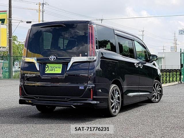 Toyota ESQUIRE 2020-07 321655-1