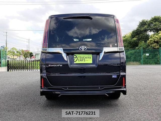 Toyota ESQUIRE 2020-07 321655-9