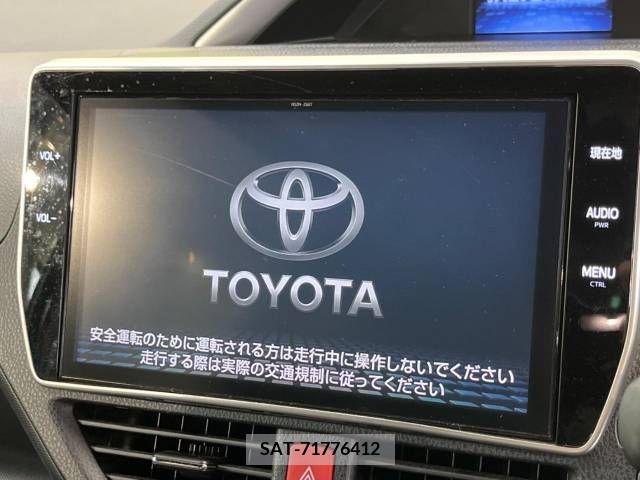 Toyota VOXY 2018-03 289926-2