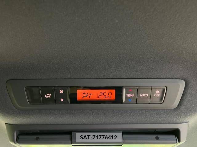 Toyota VOXY 2018-03 289926-6