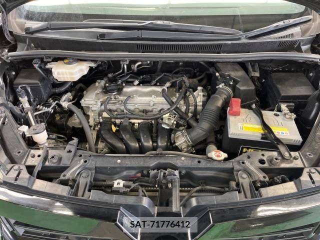 Toyota VOXY 2018-03 289926-18