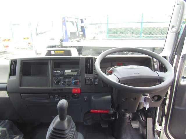 Mazda TITAN 2023-09 9424-16