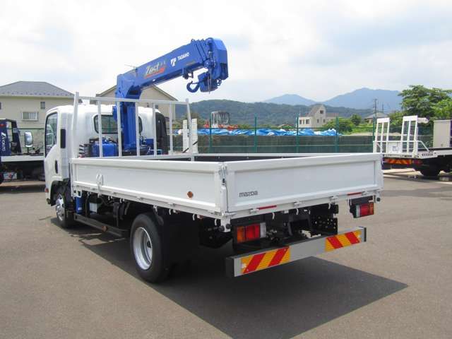 Mazda TITAN 2023-09 9424-6