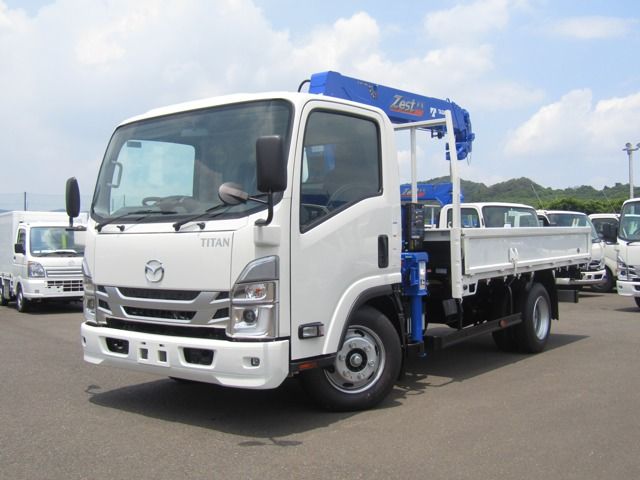 Mazda TITAN 2023-09 9424-0