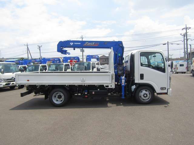 Mazda TITAN 2023-09 9424-3