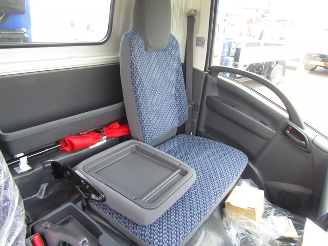 Mazda TITAN 2023-09 9424-25
