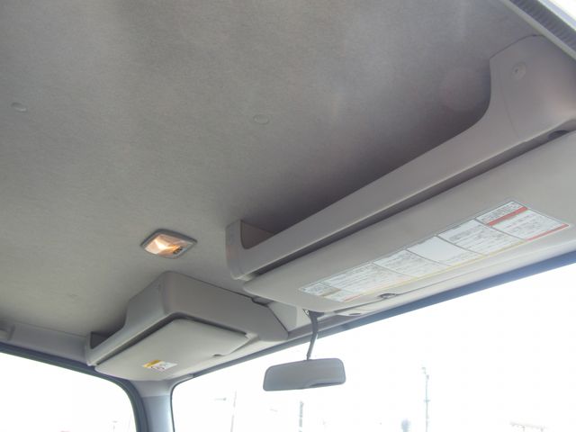 Mazda TITAN 2023-09 9424-29
