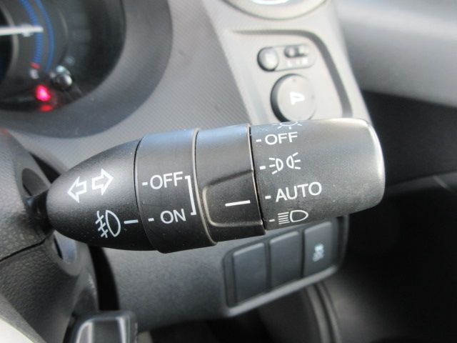 Honda INSIGHT EXCLUSIVE 2012-01 1513-24
