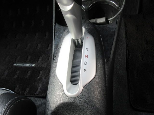 Honda INSIGHT EXCLUSIVE 2012-01 1513-16