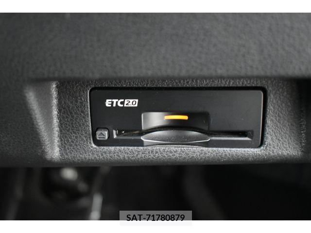 Nissan LEAF 2020-08 218604-9