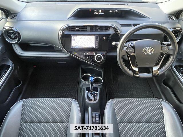 Toyota AQUA 2018-02 381238-22