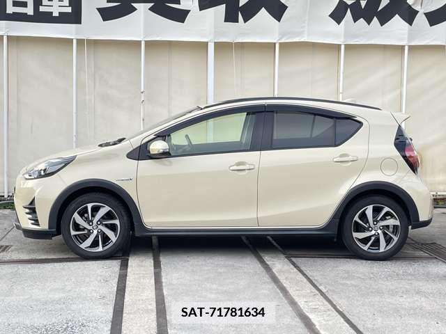 Toyota AQUA 2018-02 381238-3