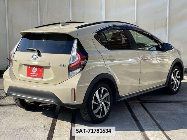 Toyota AQUA 2018-02 381238-2