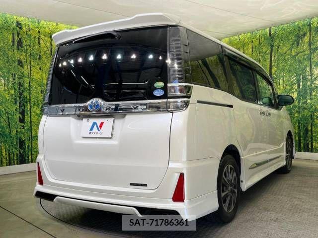 Toyota VOXY 2017-09 223754-17