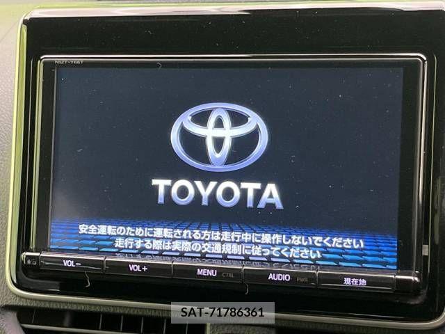 Toyota VOXY 2017-09 223754-5