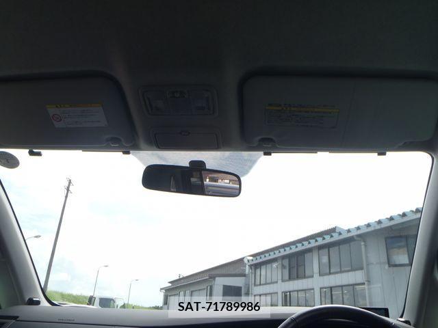 Toyota ISIS 2009-04 396927-23