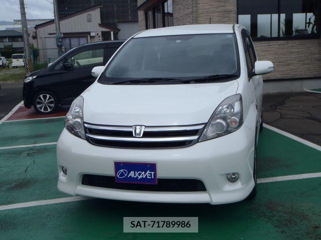 Toyota ISIS 2009-04 396927-0