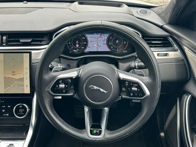 Jaguar XF 2021-05 6896-5