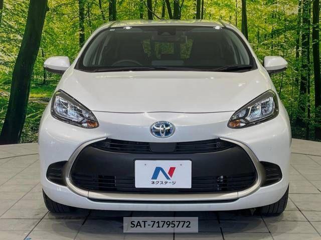 Toyota AQUA 2023-07 356179-14