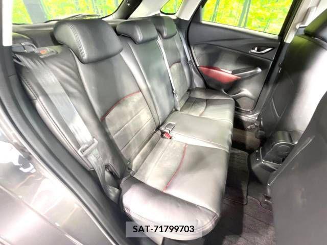 Mazda CX-3 2017-09 302056-9
