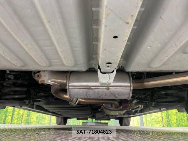 Toyota NOAH 2016-03 377171-19