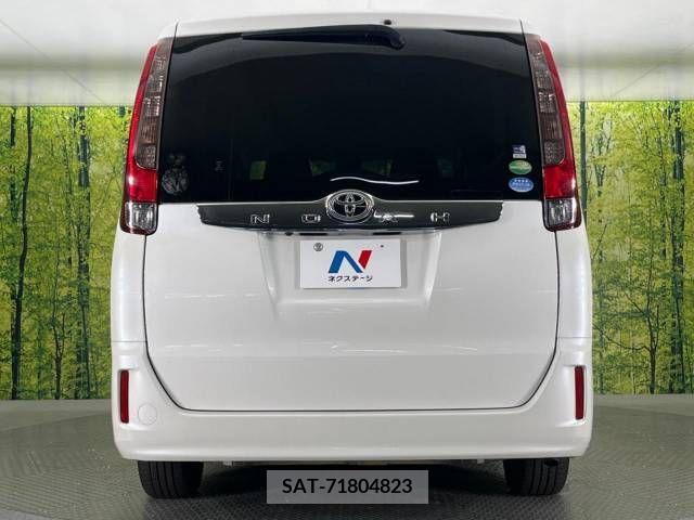 Toyota NOAH 2016-03 377171-15