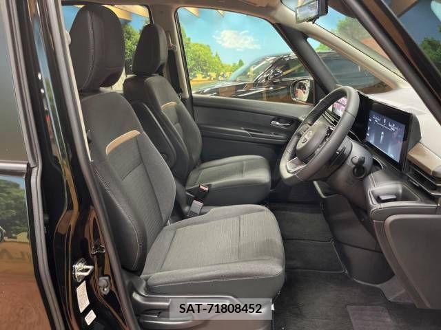 Nissan SERENA 2023-08 337979-8