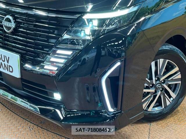 Nissan SERENA 2023-08 337979-13