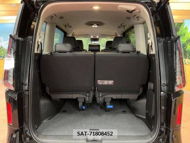 Nissan SERENA 2023-08 337979-11