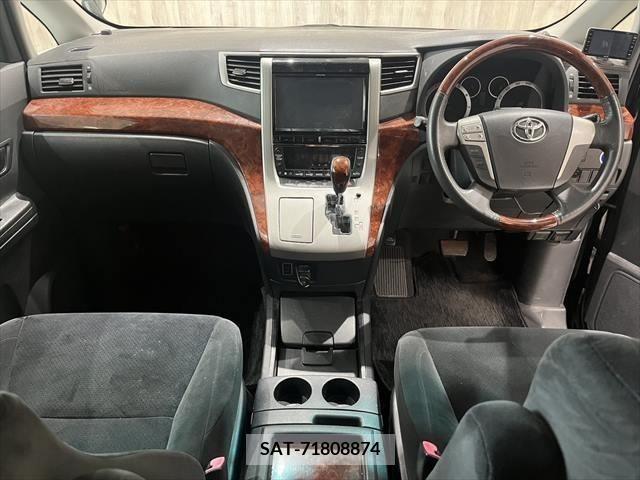 Toyota VELLFIRE 2010-11 299844-1