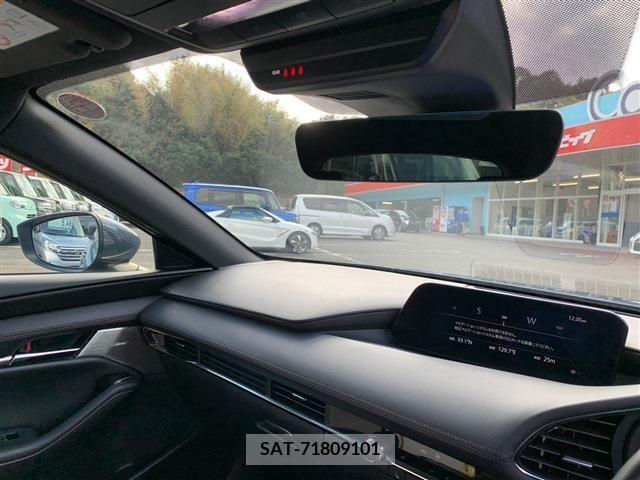 Mazda MAZDA3 2019-08 223879-21