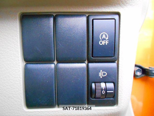 Suzuki SPACIA 2013-06 285596-11