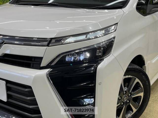 Toyota VOXY 2018-02 341540-12