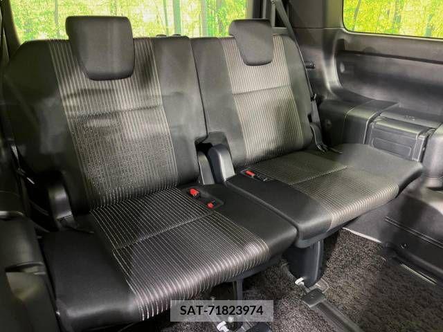 Toyota VOXY 2018-02 341540-10