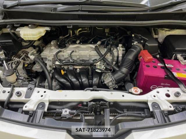Toyota VOXY 2018-02 341540-18