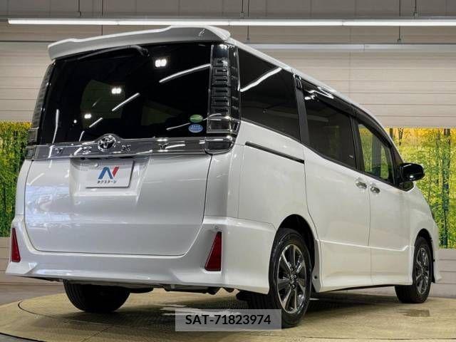 Toyota VOXY 2018-02 341540-17