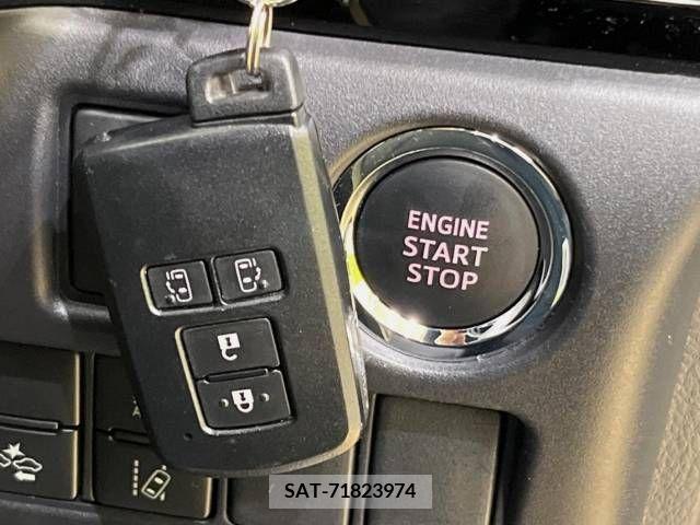 Toyota VOXY 2018-02 341540-7