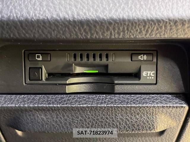 Toyota VOXY 2018-02 341540-6