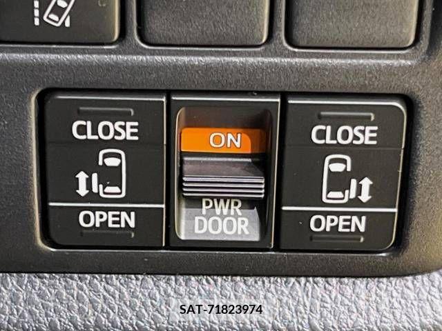 Toyota VOXY 2018-02 341540-5