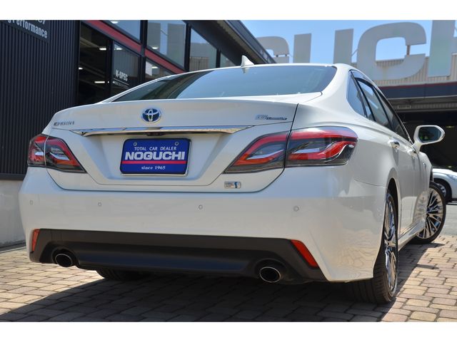 Toyota CROWN SEDAN 2018-08 2743-4