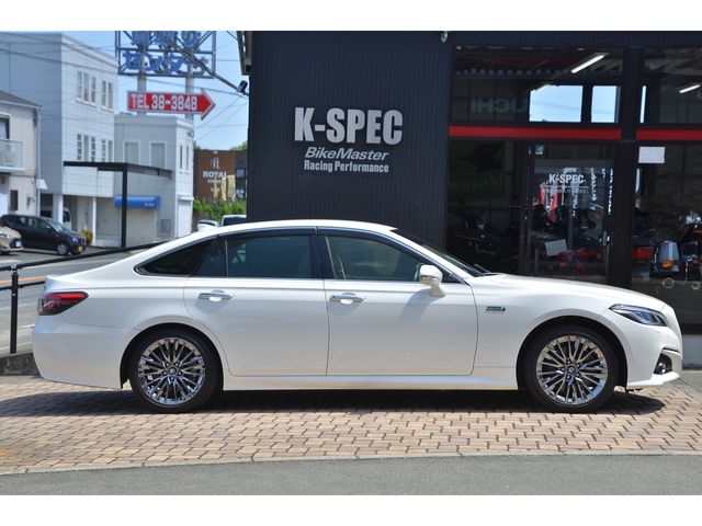 Toyota CROWN SEDAN 2018-08 2743-3
