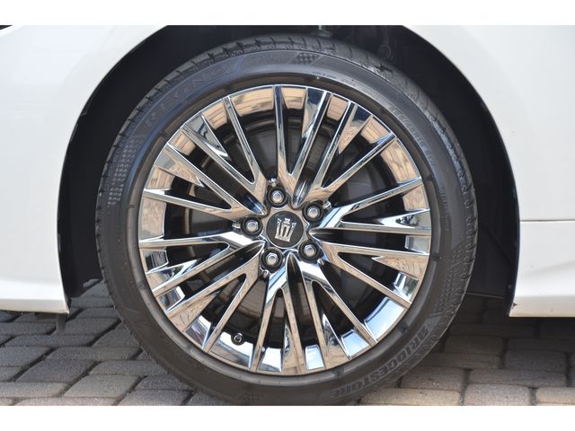Toyota CROWN SEDAN 2018-08 2743-23