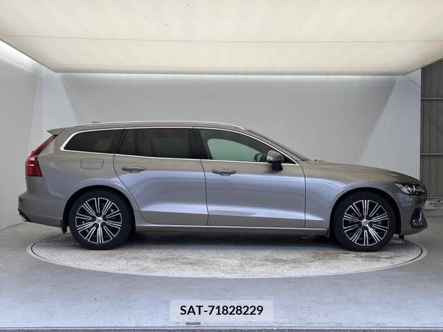 Volvo V60 2019-04 214840-19