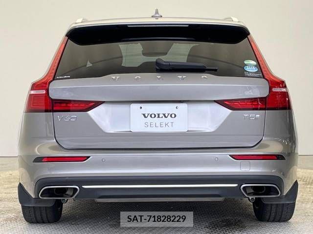 Volvo V60 2019-04 214840-16