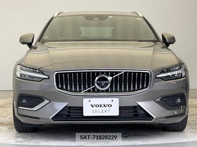 Volvo V60 2019-04 214840-17