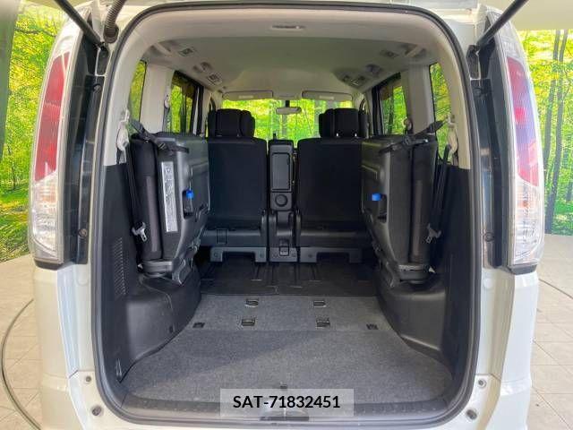Nissan SERENA 2012-02 324907-11