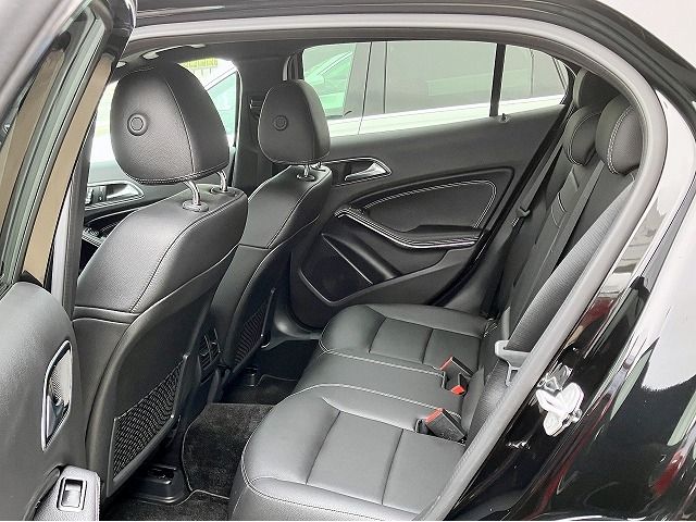 Mercedes Benz GLA-CLASS 2017-11 4140-12