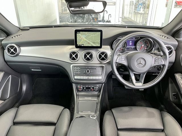 Mercedes Benz GLA-CLASS 2017-11 4140-2