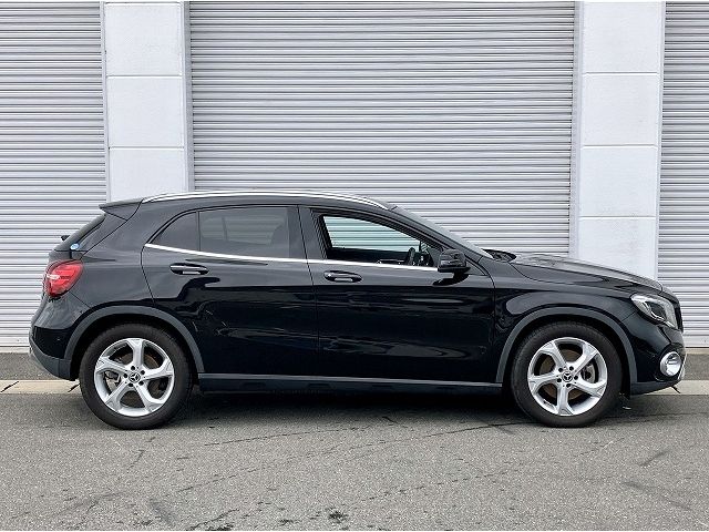 Mercedes Benz GLA-CLASS 2017-11 4140-17