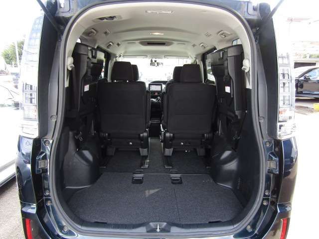 Toyota VOXY HYBRID 2014-12 15967-7
